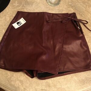 ☀️FAUX LEATHER SKORT